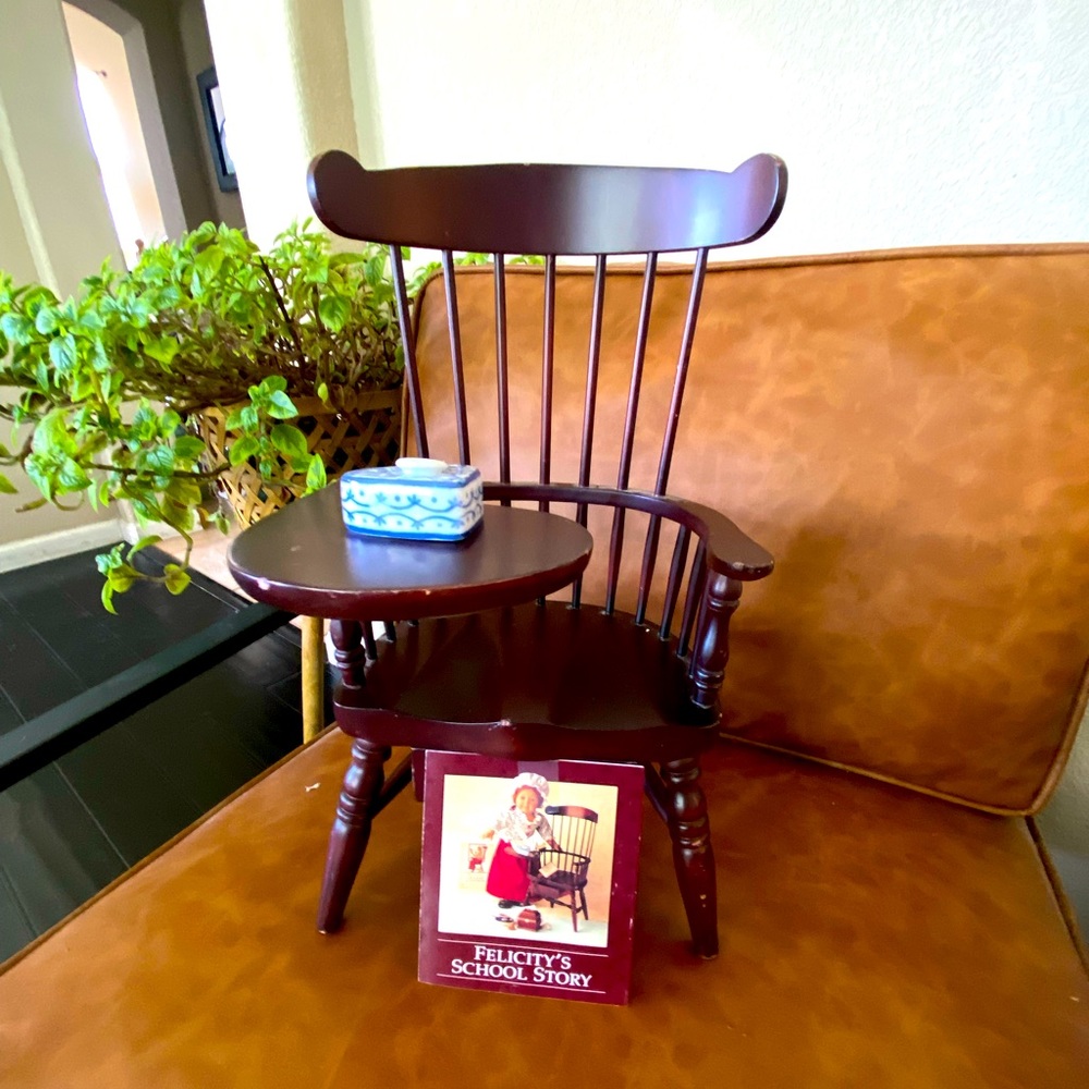 RETIRED American girl felicity’s writing desk